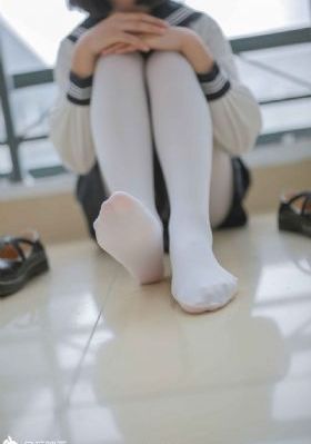 上课突然和同桌狂笑不止的原因_BD韩语超清免费观看