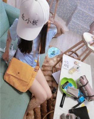 亚洲成a人片在线观_720全集免费播放